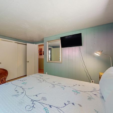 Lake Benson Rendezvous Grapeview Екстер'єр фото